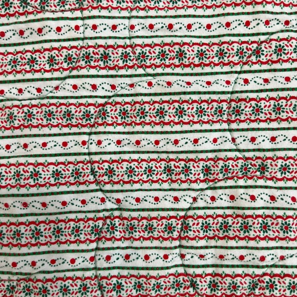 Handmade‎ Quilted Throw Blanket Winter Cabin Scene Green Red Christmas Theme